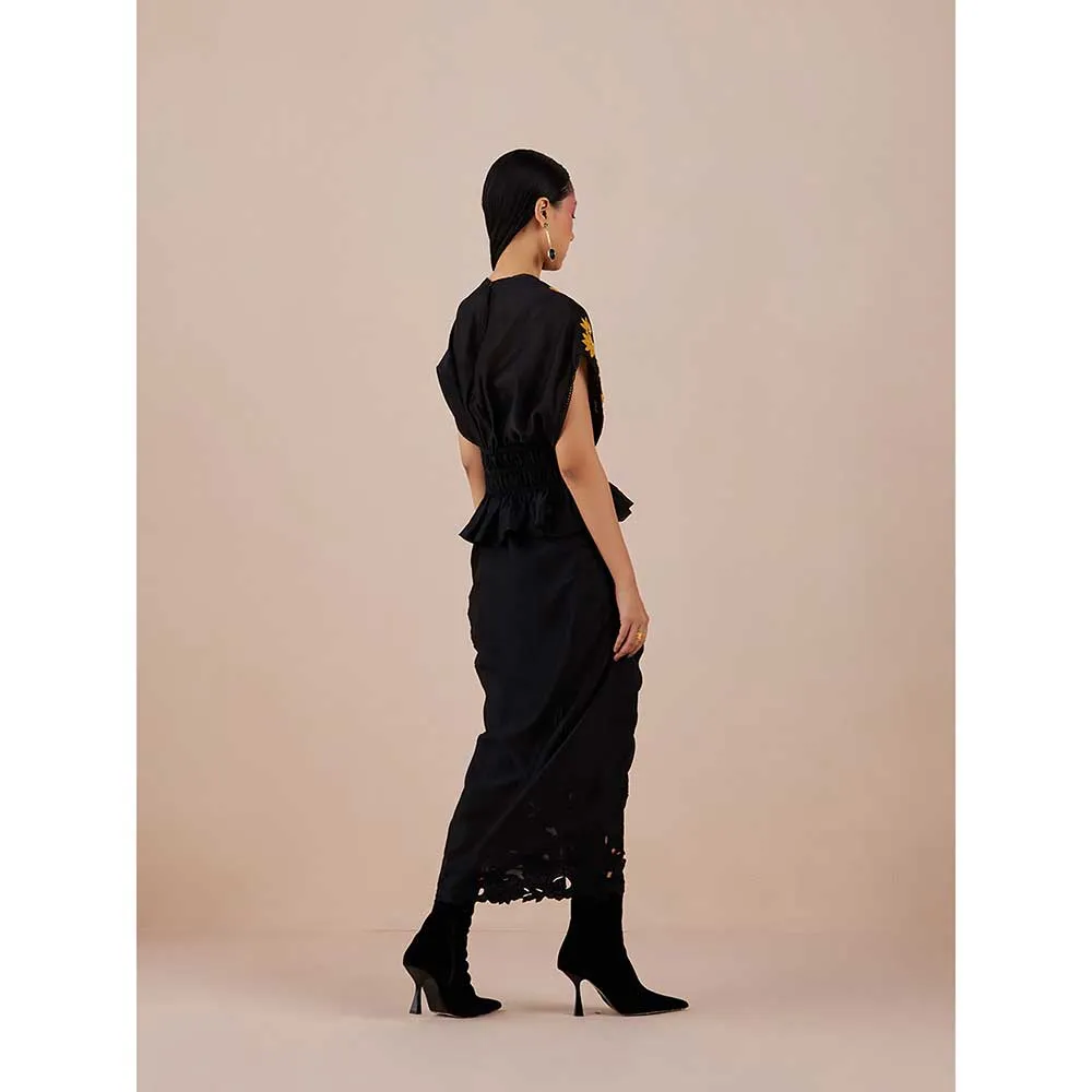CHANDRIMA Black Sunflower Applique Pleated Top