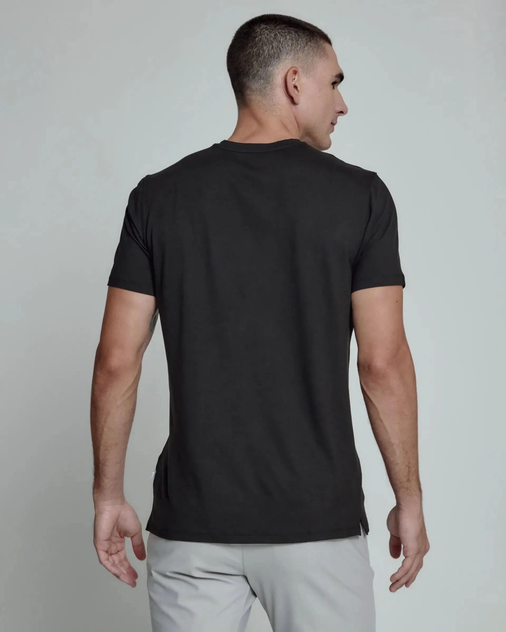 Core V-Neck Tee | Black