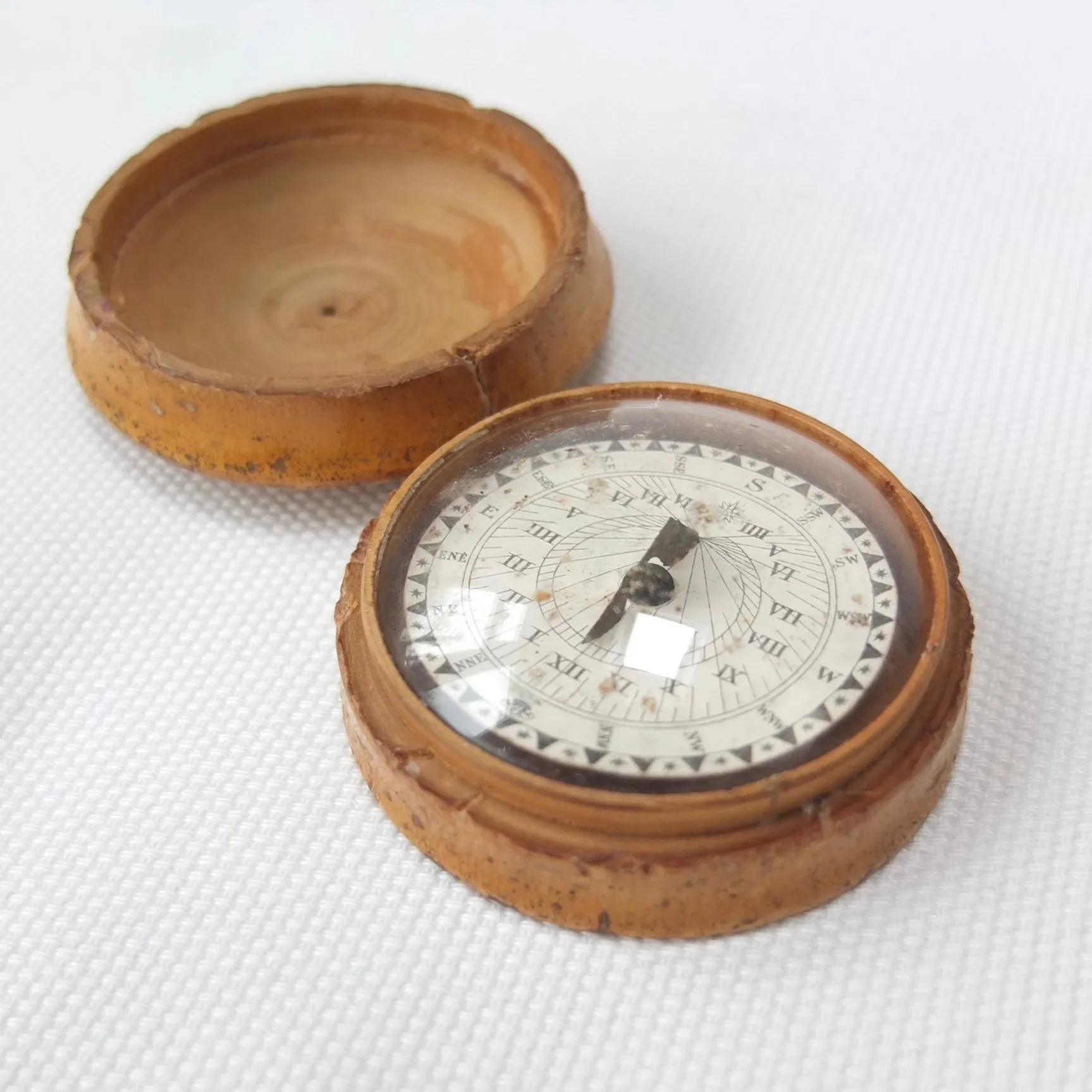 Georgian Wooden Sundial Compass c.1830