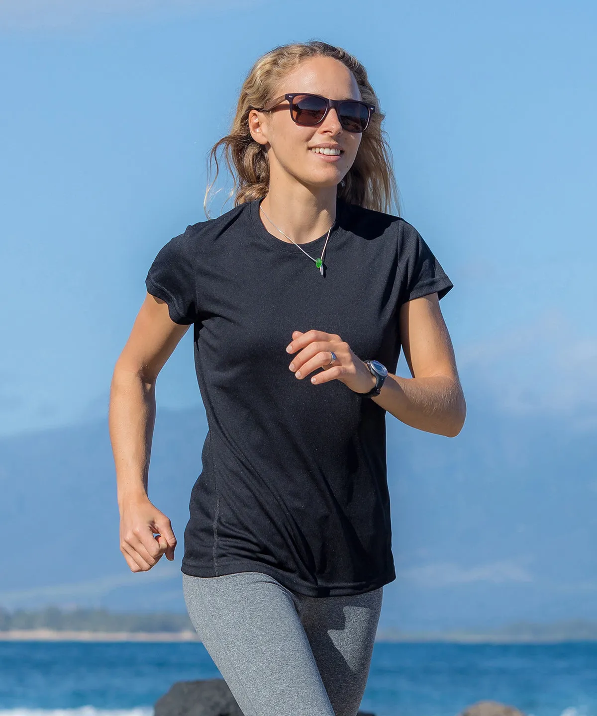 White - Women's Spiro quick-dry short sleeve t-shirt